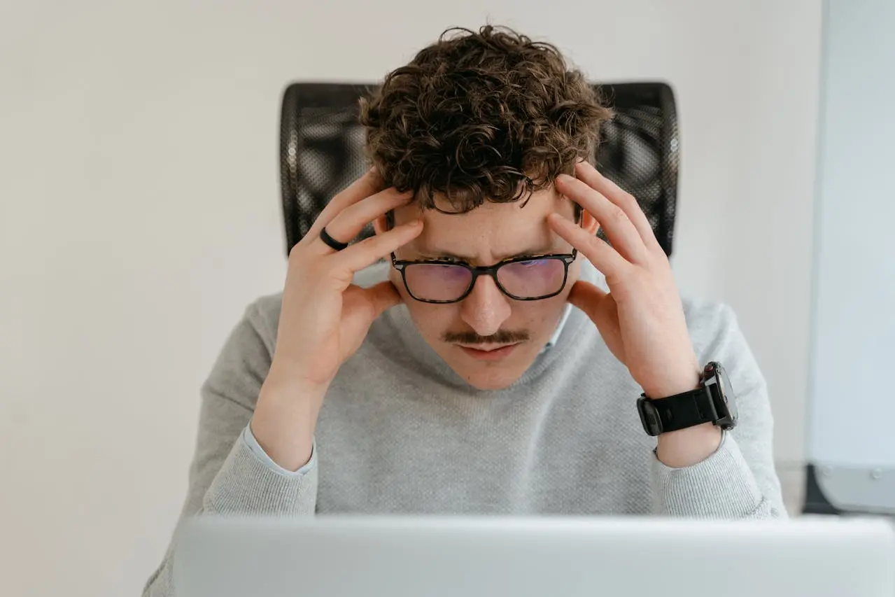 Quels sont les symptômes de lunettes mal adaptées ?