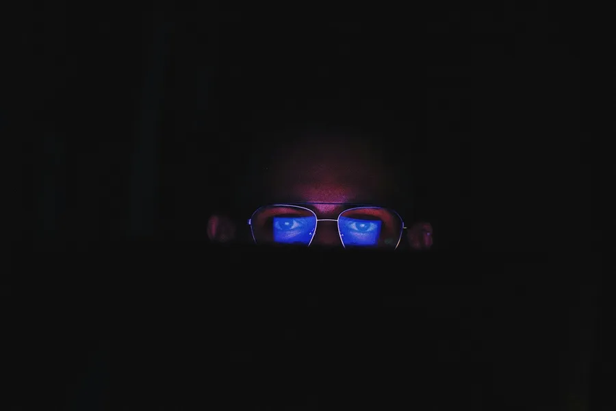Quand porter des lunettes anti-lumière bleue